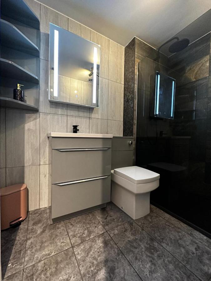 Two Bed Apartment With Balcony Slough,Windsor,Legoland מראה חיצוני תמונה