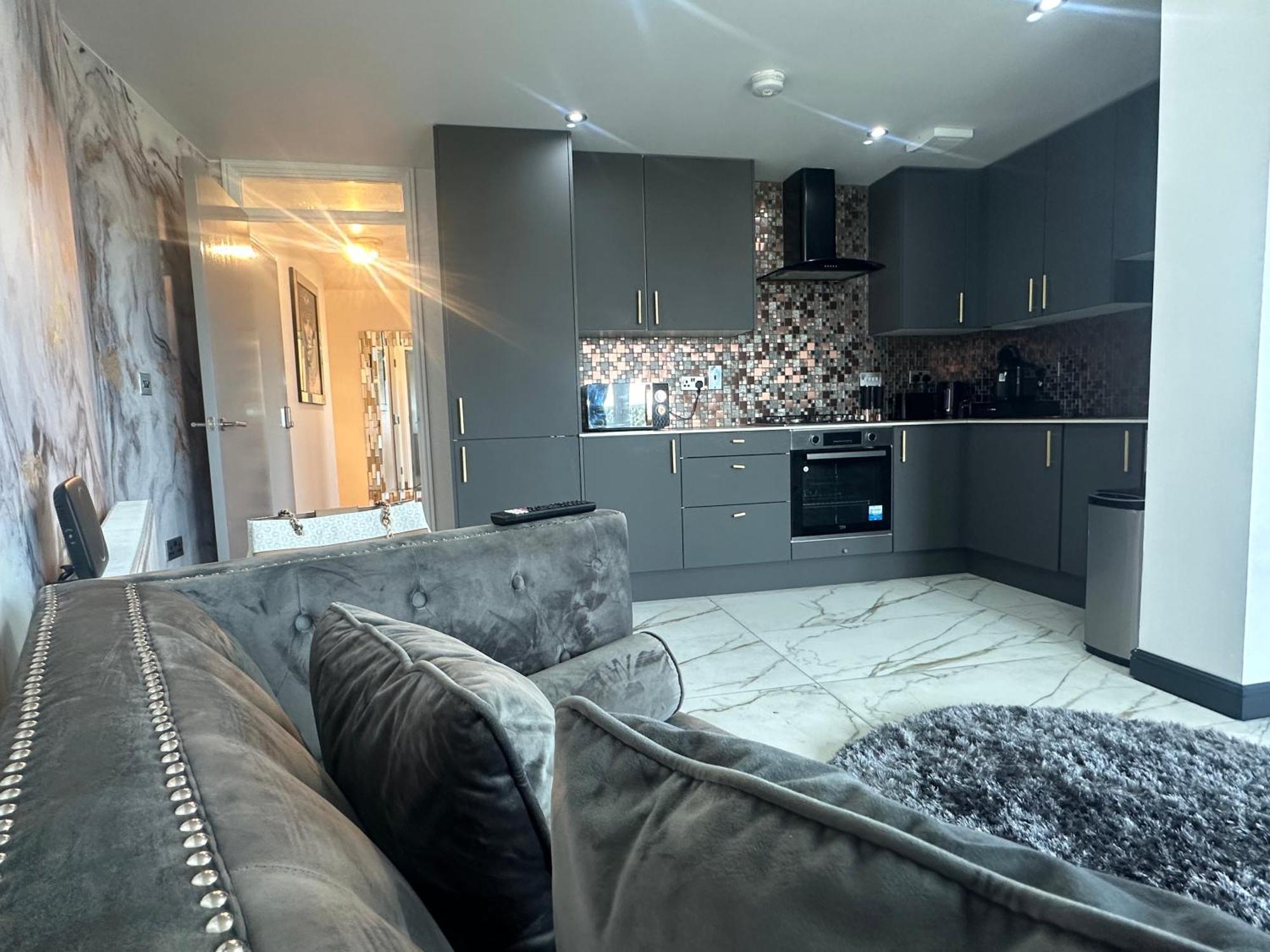 Two Bed Apartment With Balcony Slough,Windsor,Legoland מראה חיצוני תמונה